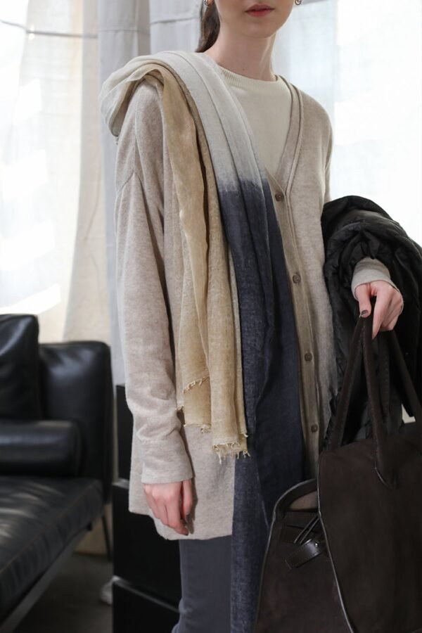 ISCHIA PEPPER SCARF IN HAND DYED CASHMERE - Image 5