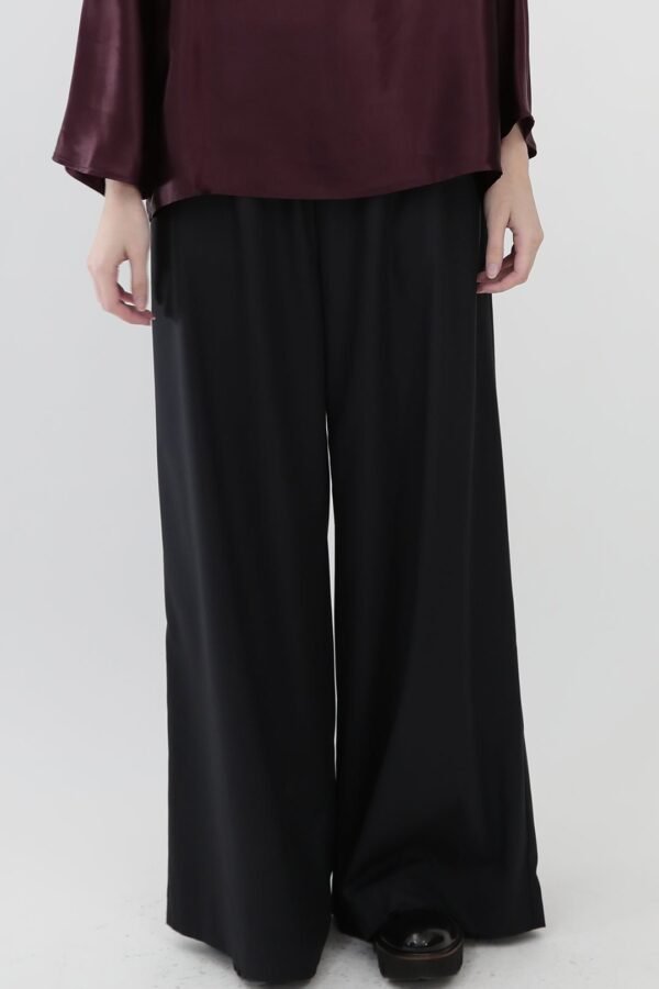 PALMETTO WIDE LEG PULL ON PANT IN GABARDINE - Image 2